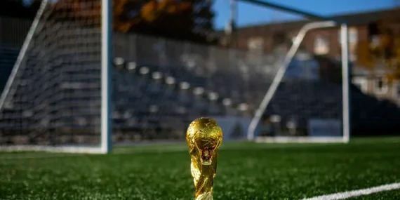 ESPN, DAZN ou OneFootball: qual app faz mais sentido para acompanhar futebol?